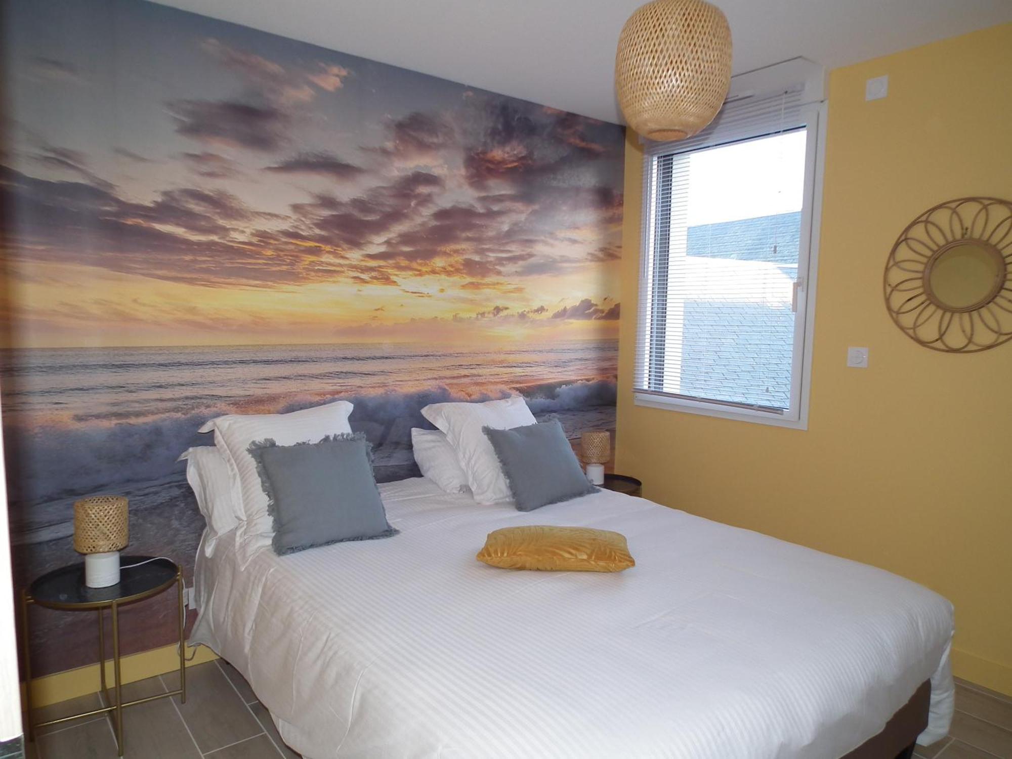 Les Maisons De Louise Pirou Room photo