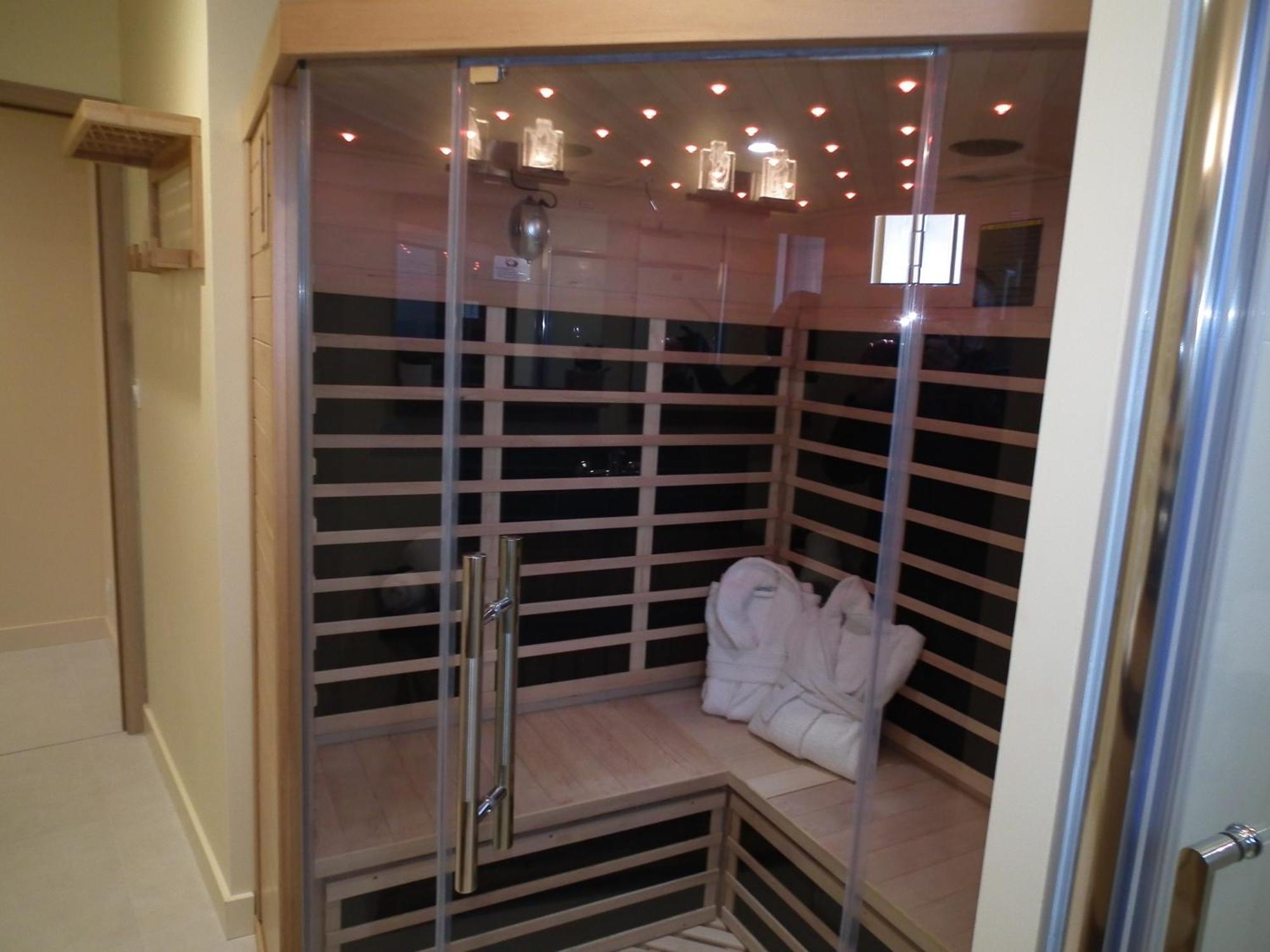 Les Maisons De Louise Pirou Room photo