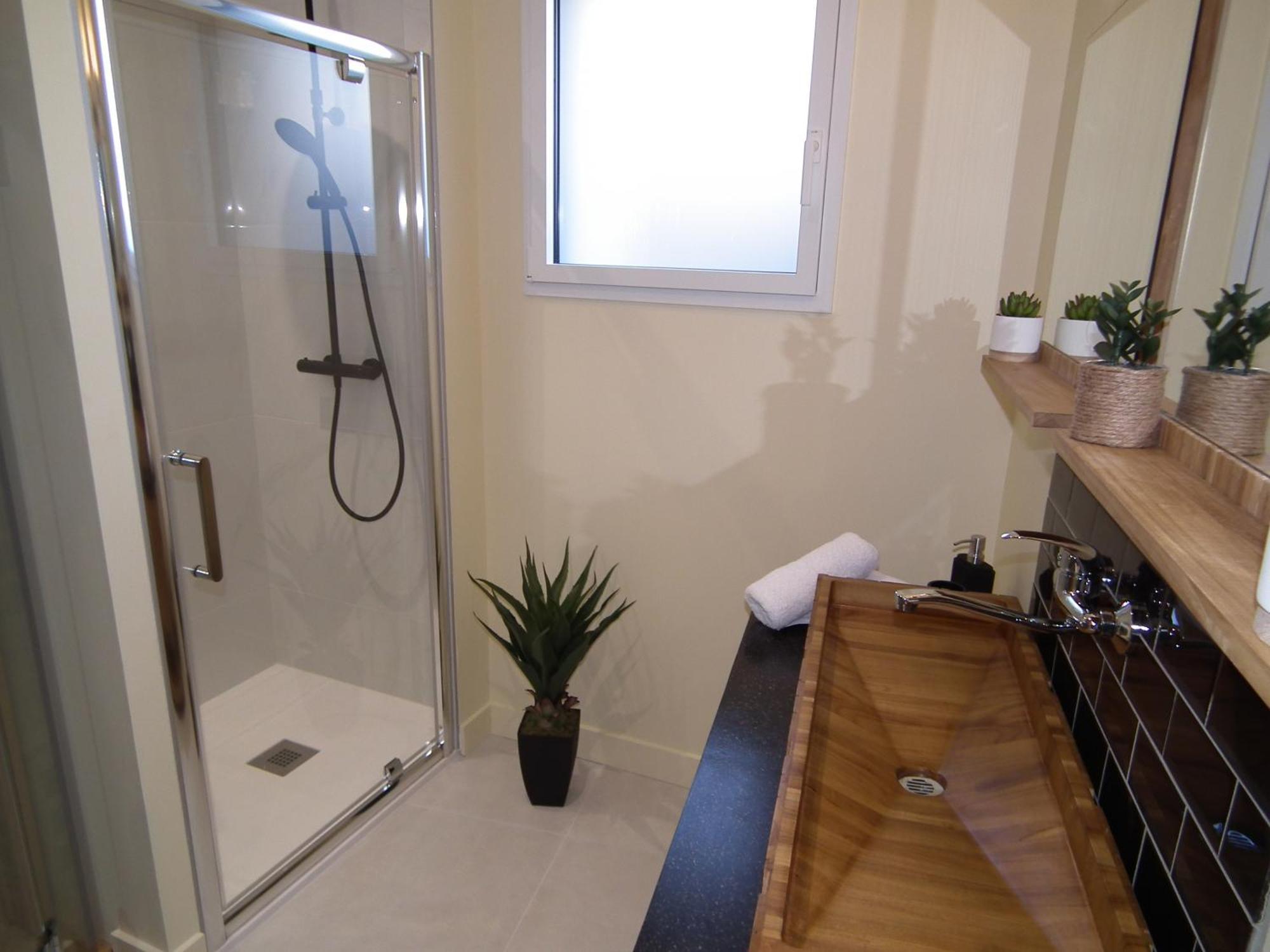 Les Maisons De Louise Pirou Room photo