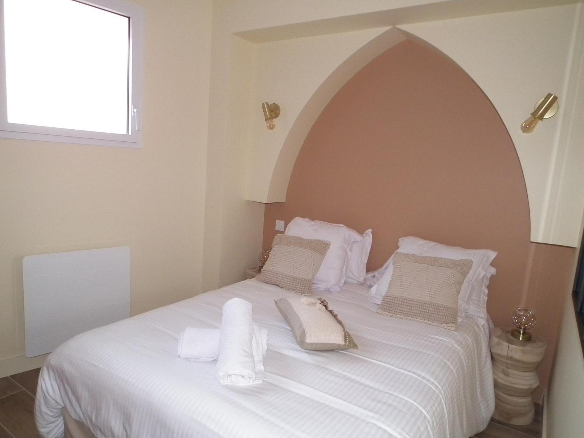 Les Maisons De Louise Pirou Room photo