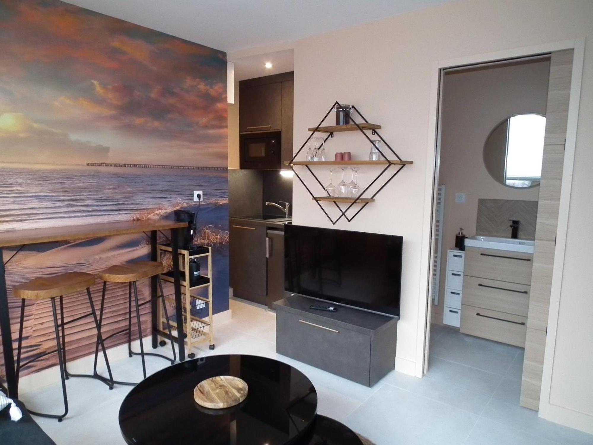 Les Maisons De Louise Pirou Room photo